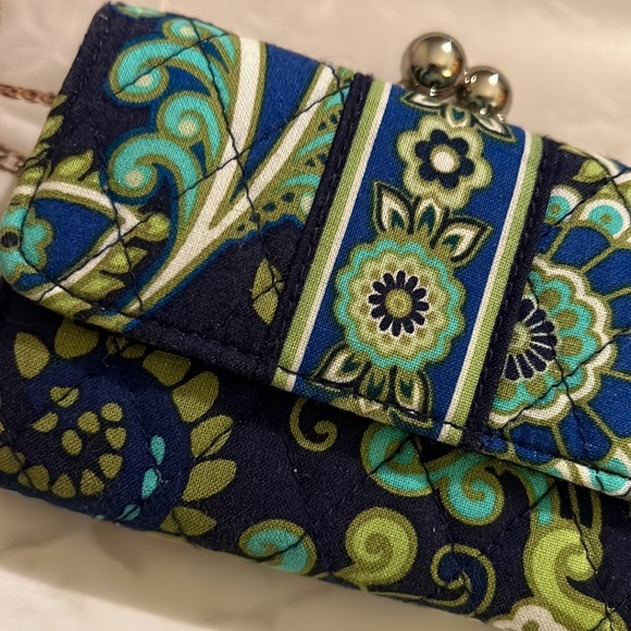 STUNNING & Rare Vera Bradley Wallet With Clutch Silver Coin Purse. - Picture 2 of 11